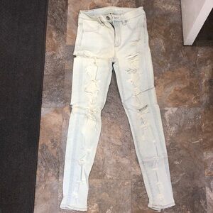 American Eagle distressed light wash jeans 0 short